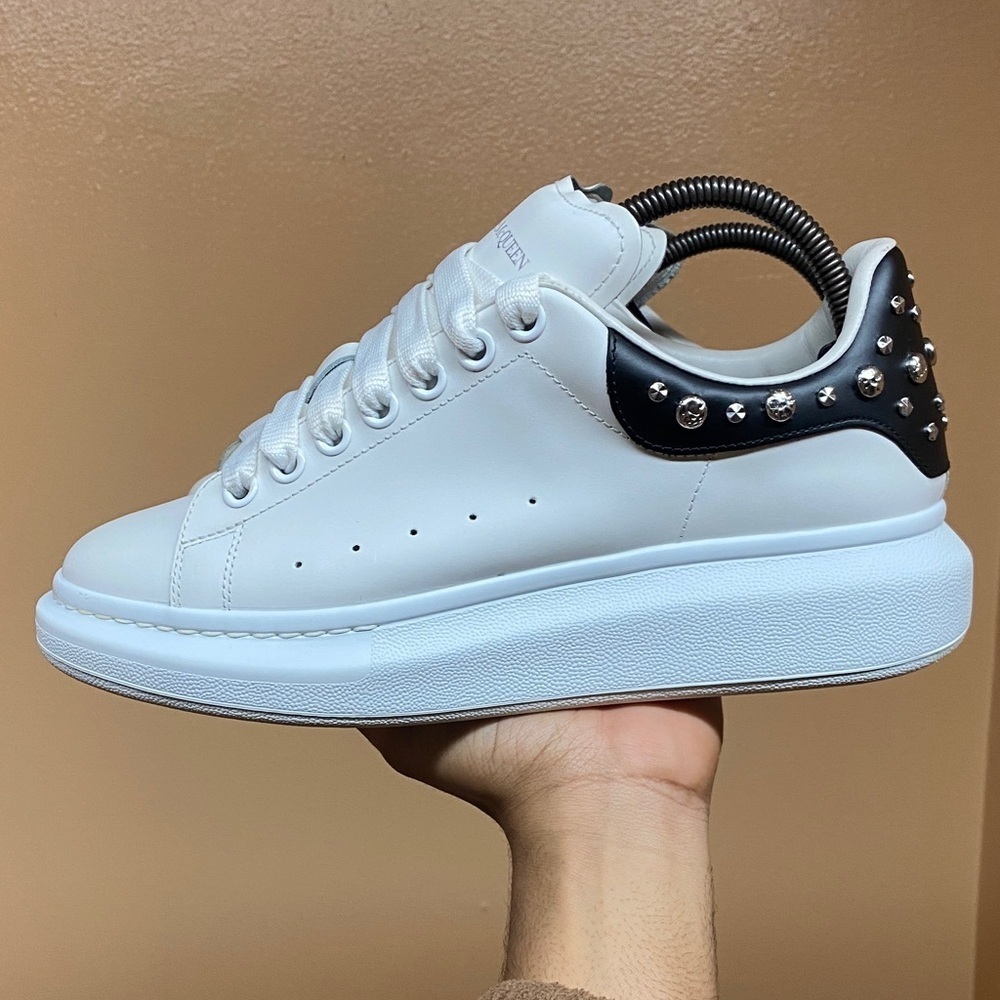Alexander McQueen Oversized Sneakers “White Studd” EU 40 Women’s Size 10 - Picture 3 of 17